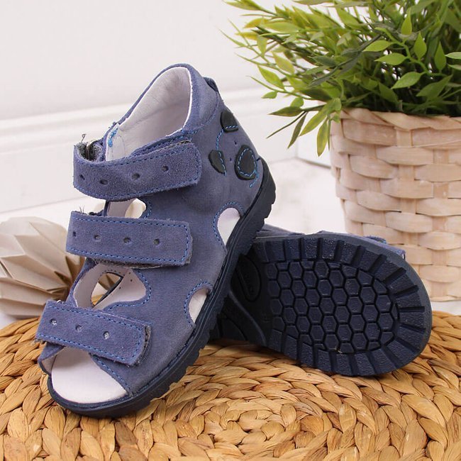 Sandały skórzane chłopięce ortopedyczne z misiem niebieskie Kornecki